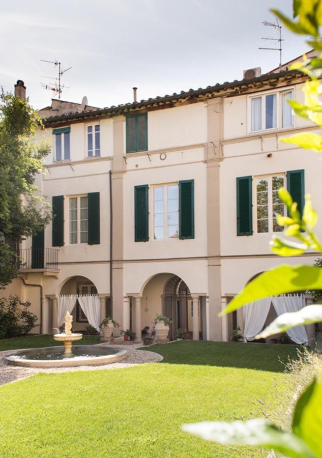 Lucus Exclusive Bed And Breakfast Lucca Exterior photo