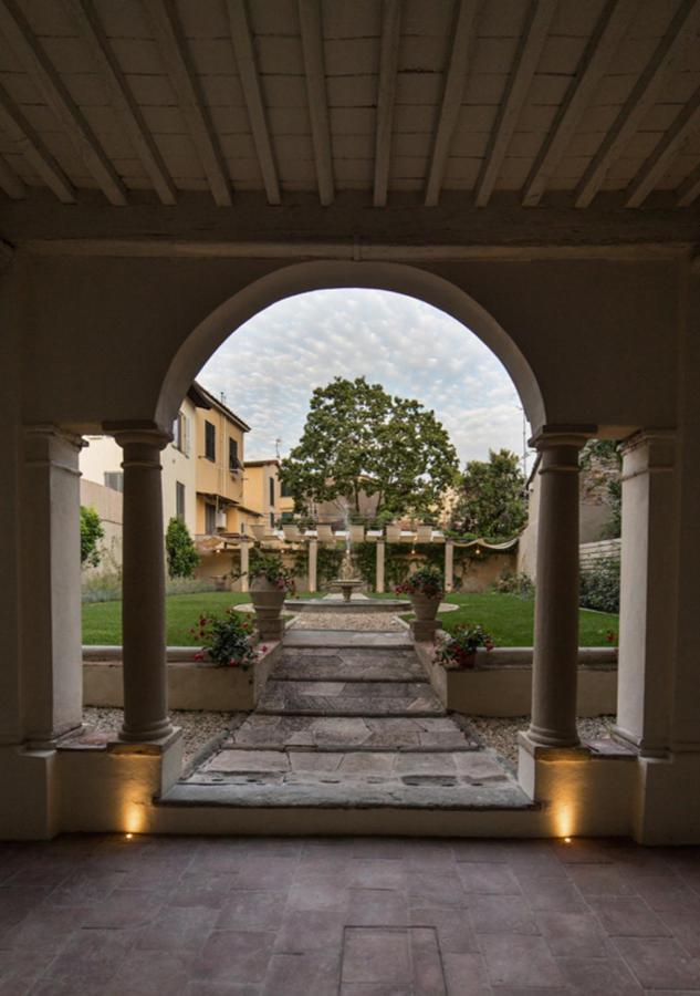Lucus Exclusive Bed And Breakfast Lucca Exterior photo