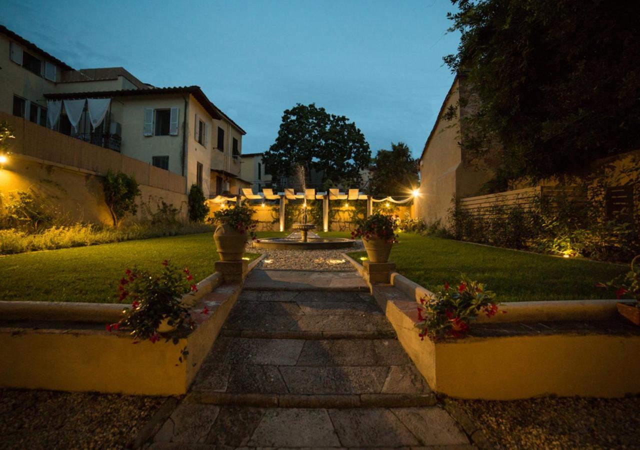 Lucus Exclusive Bed And Breakfast Lucca Exterior photo