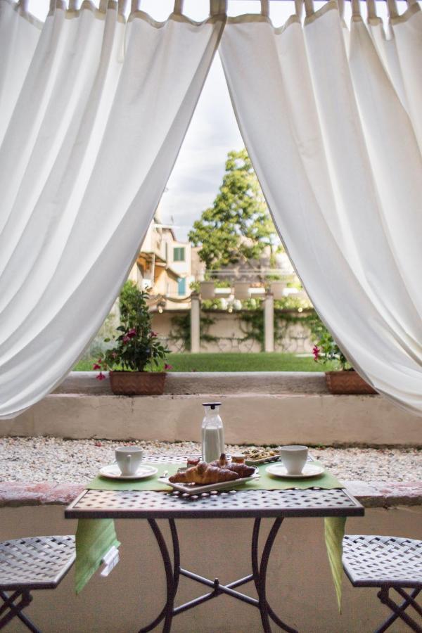 Lucus Exclusive Bed And Breakfast Lucca Exterior photo